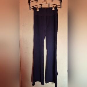 PINK Victoria's Secret Navy Seamless Cable Flare LeggingsPINK Victoria's Secret